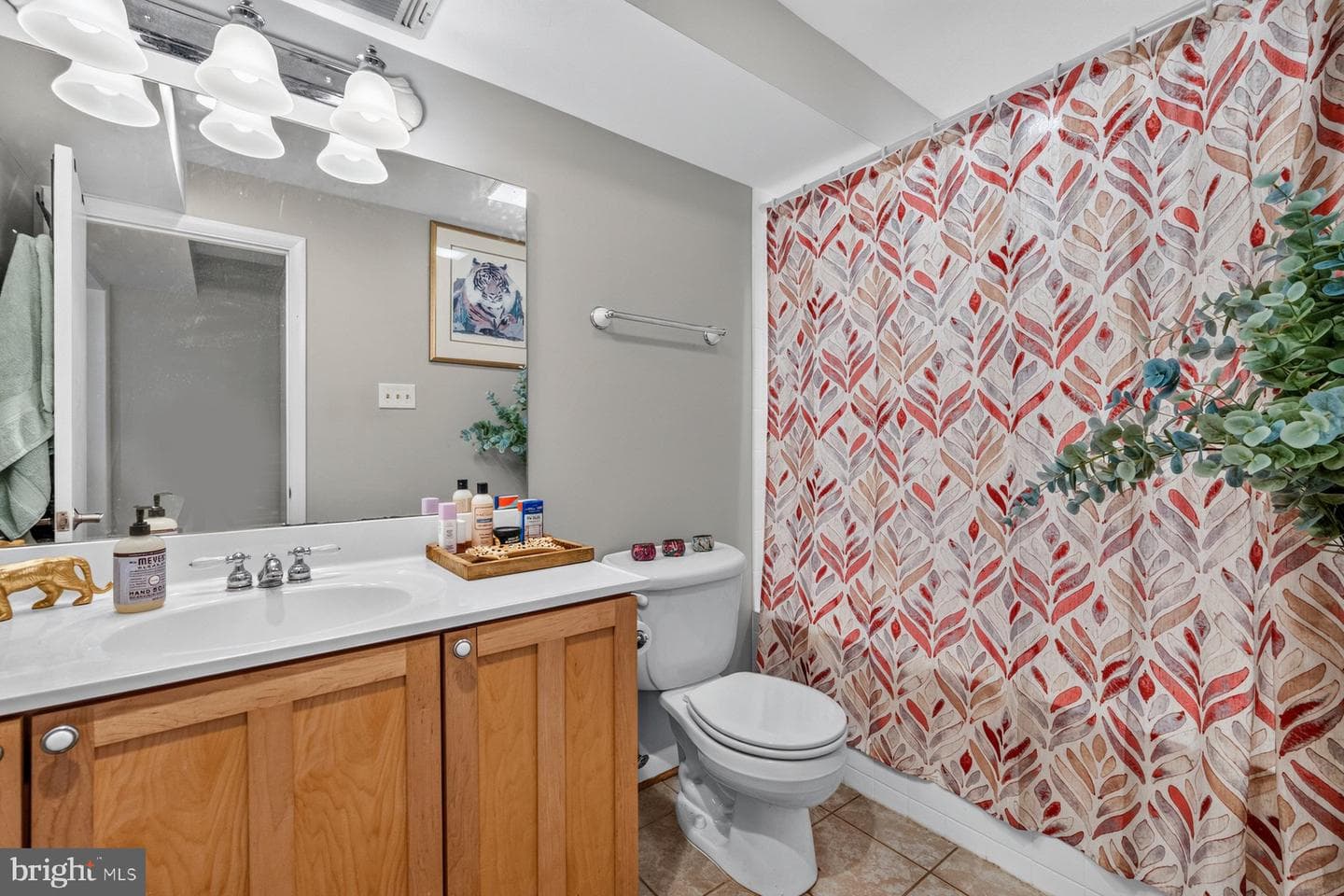 20501 Neerwinder Street photo 31