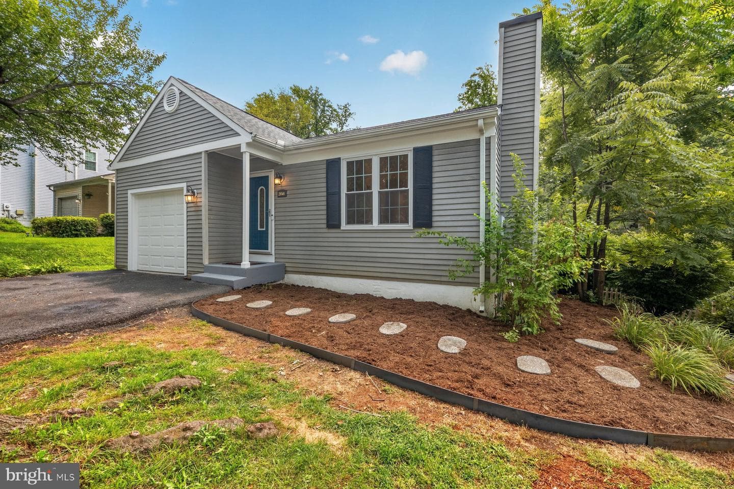 20501 Neerwinder Street photo 4