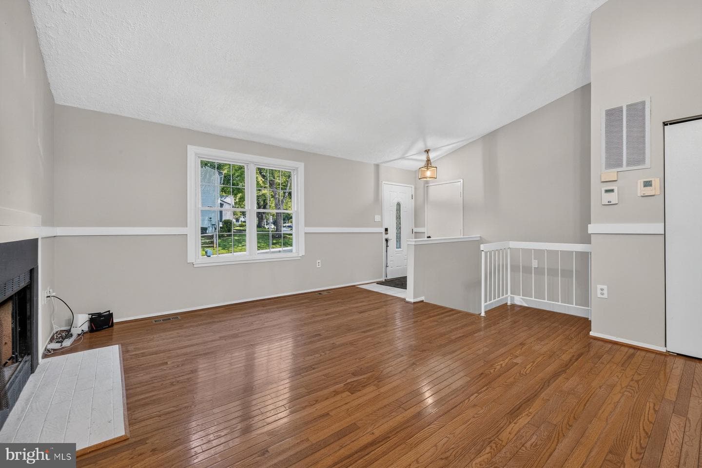20501 Neerwinder Street photo 8