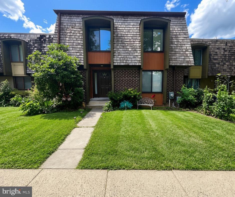 9463 Hickory View photo 1