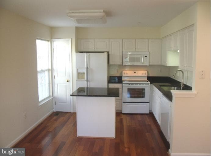 13647 Palmetto Circle #4 photo 8