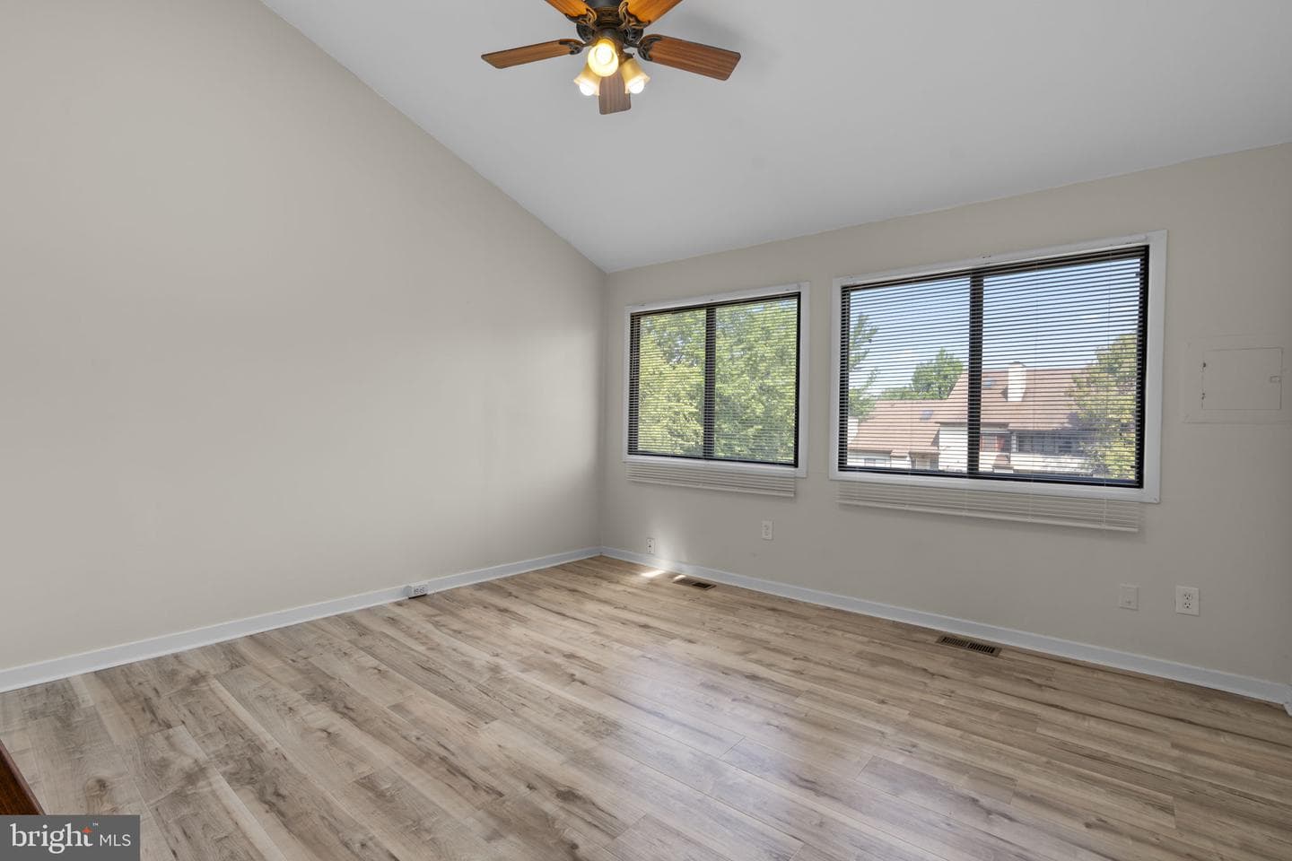 18415 Bishopstone Court #42 photo 23