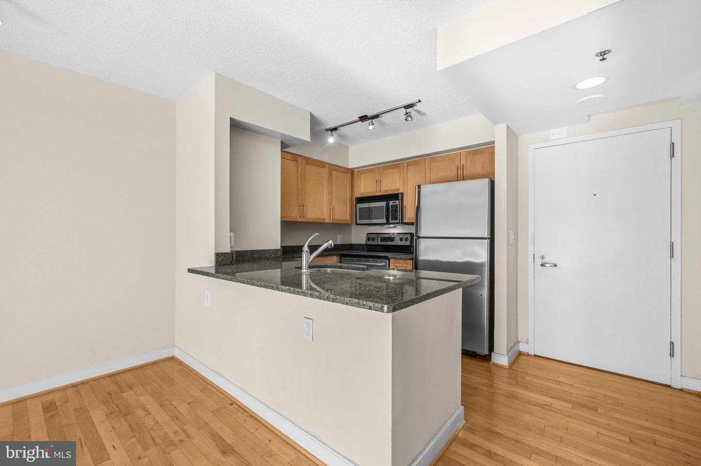 7500 Woodmont Avenue #s412 photo 3