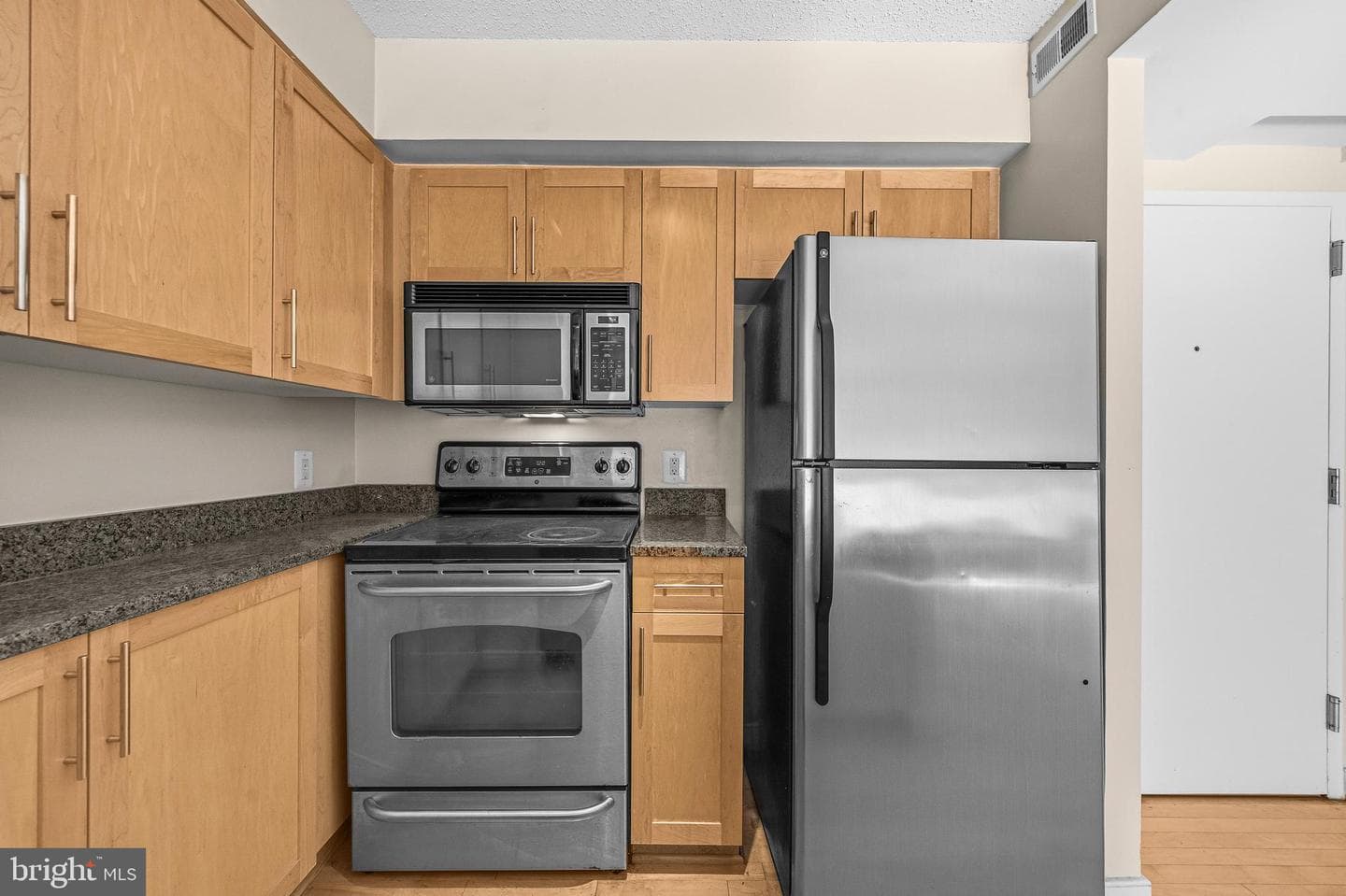7500 Woodmont Avenue #s412 photo 4