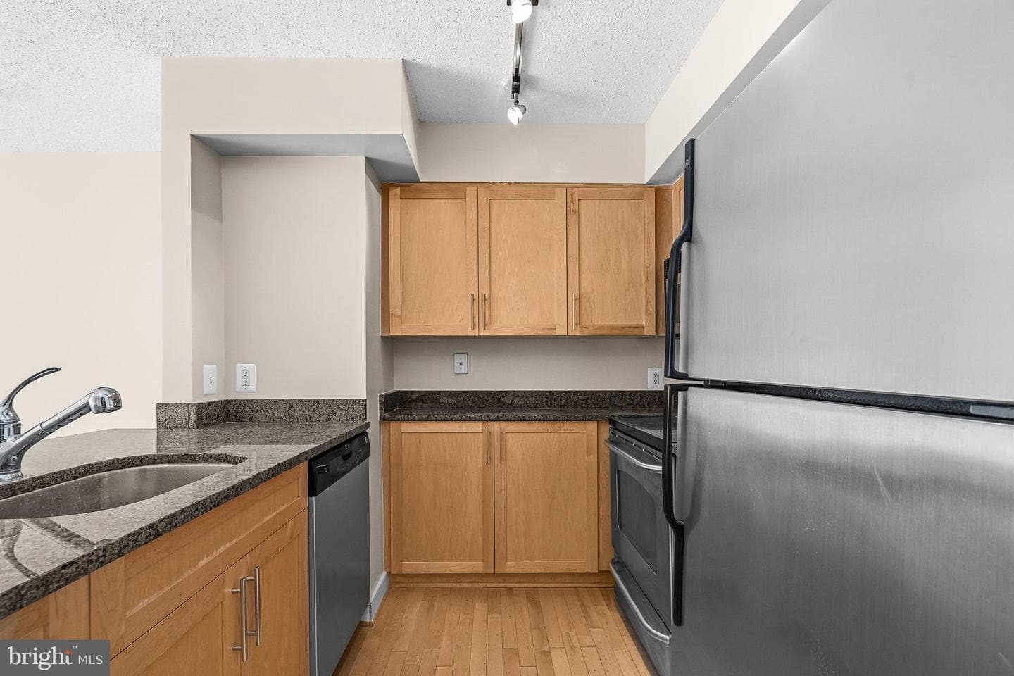 7500 Woodmont Avenue #s412 photo 5
