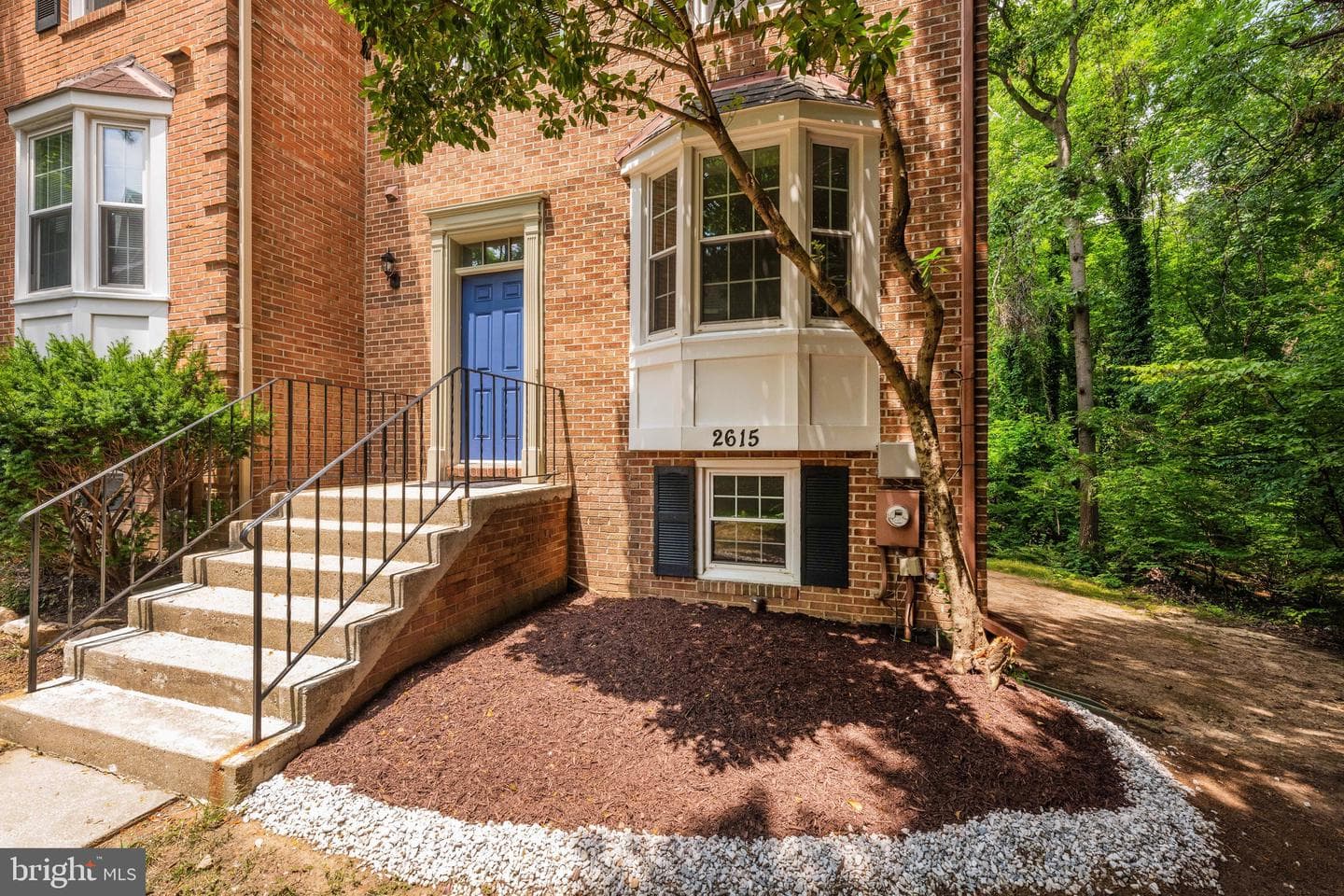 2615 Chivalry Court photo 3