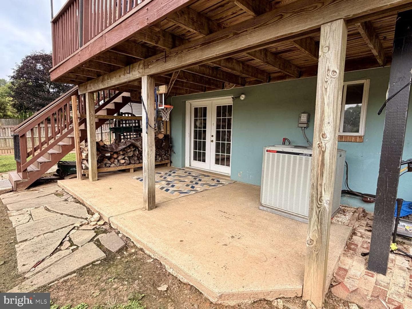1 McFarlin Court photo 24