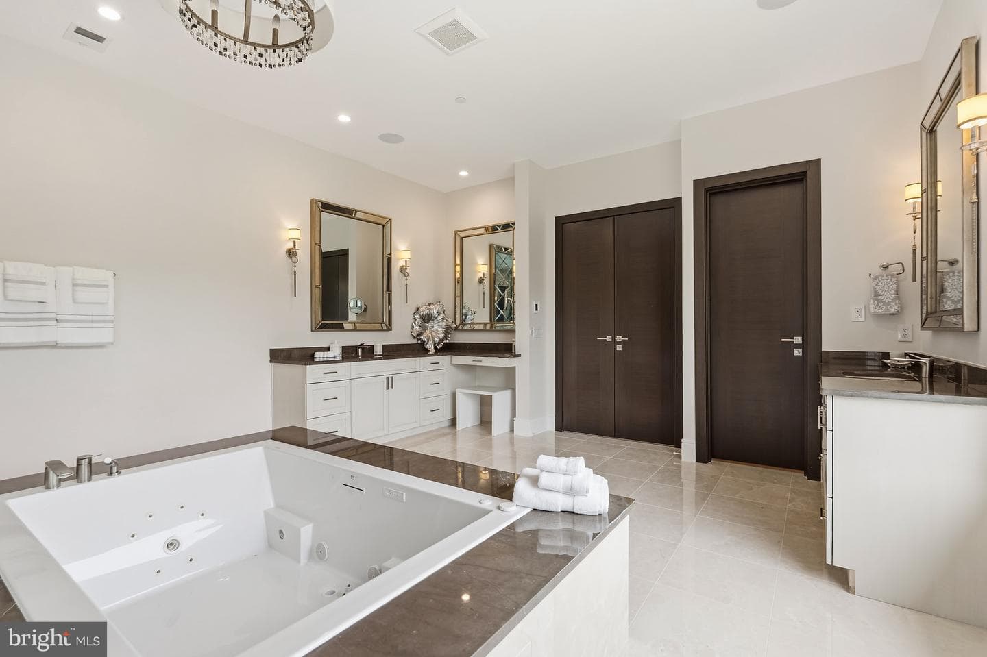 8880 Bradley Boulevard photo 25