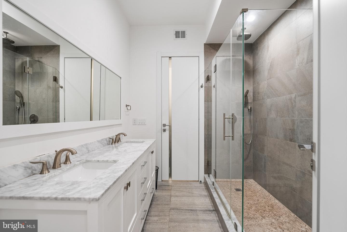 8880 Bradley Boulevard photo 35