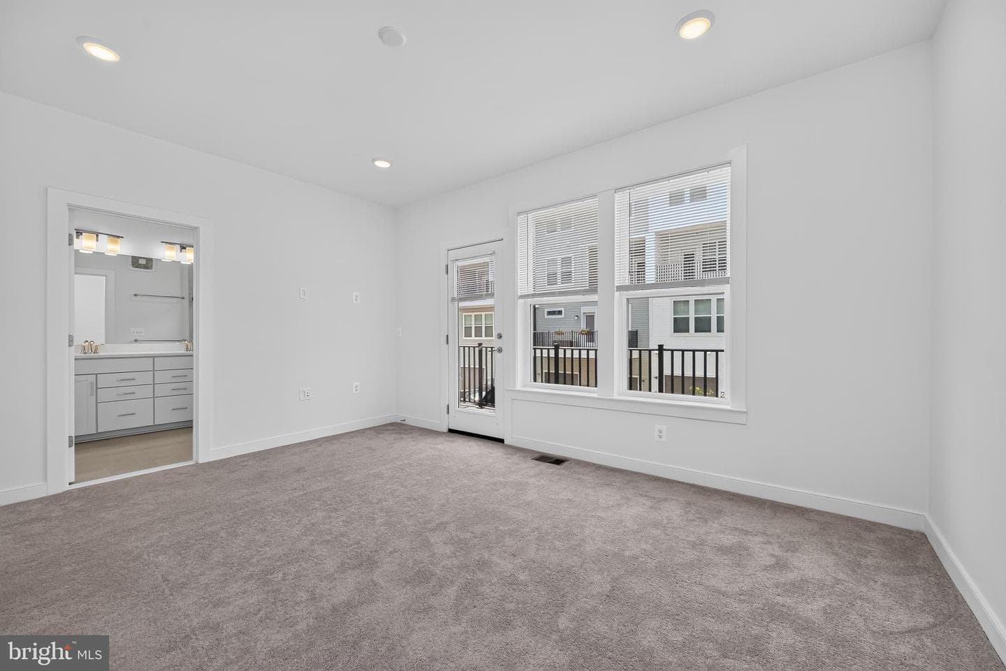 16184 Frederick Road photo 35