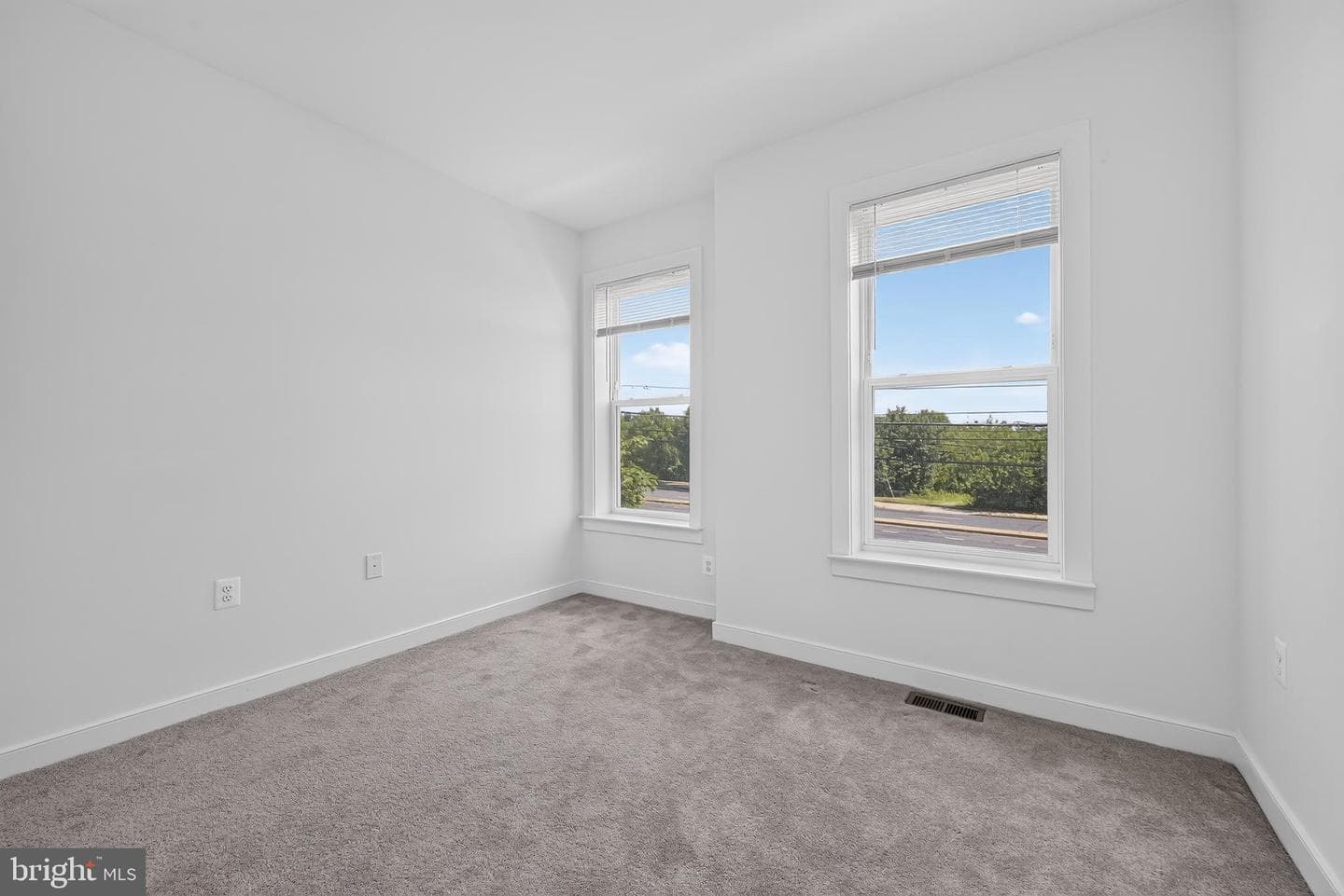 16184 Frederick Road photo 49