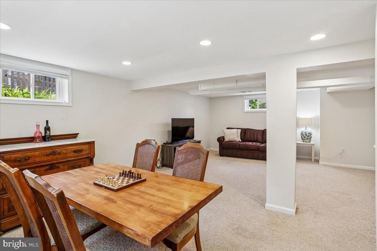 10717 St Paul Street photo 25