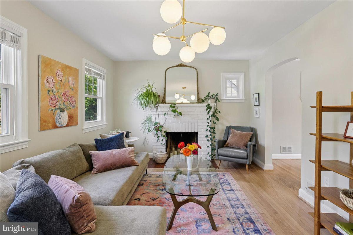 10717 St Paul Street photo 5