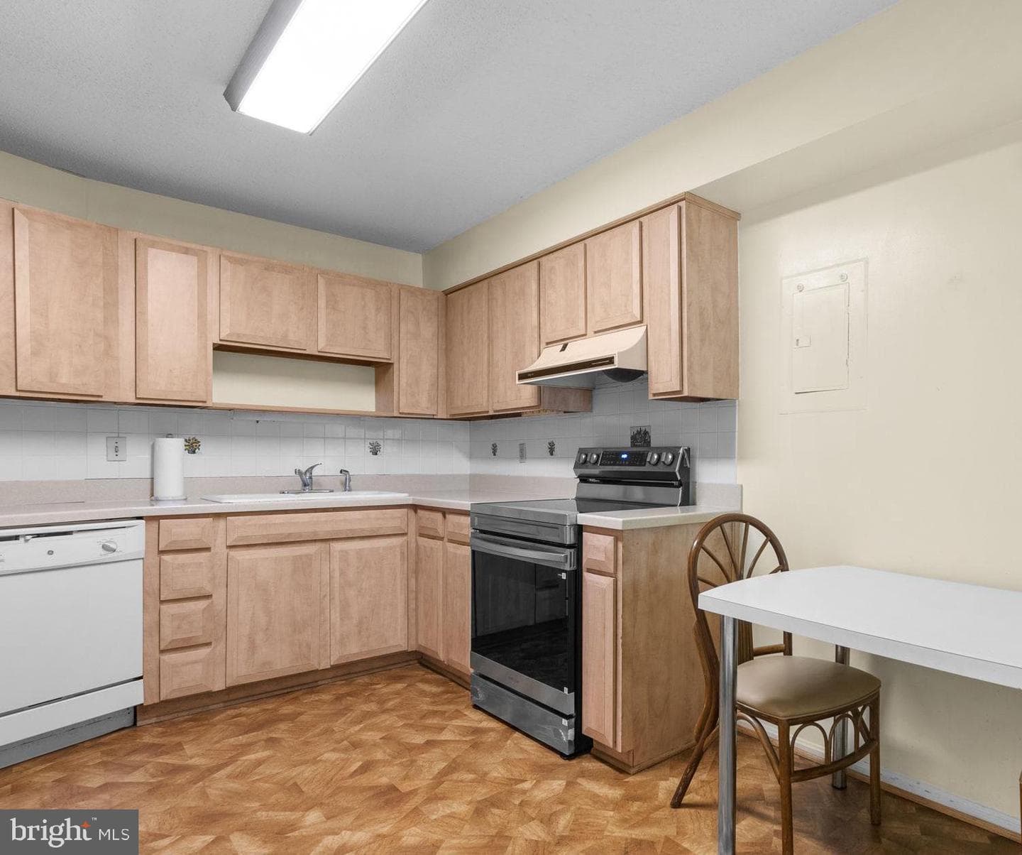 15100 Interlachen Drive #4-117 photo 11