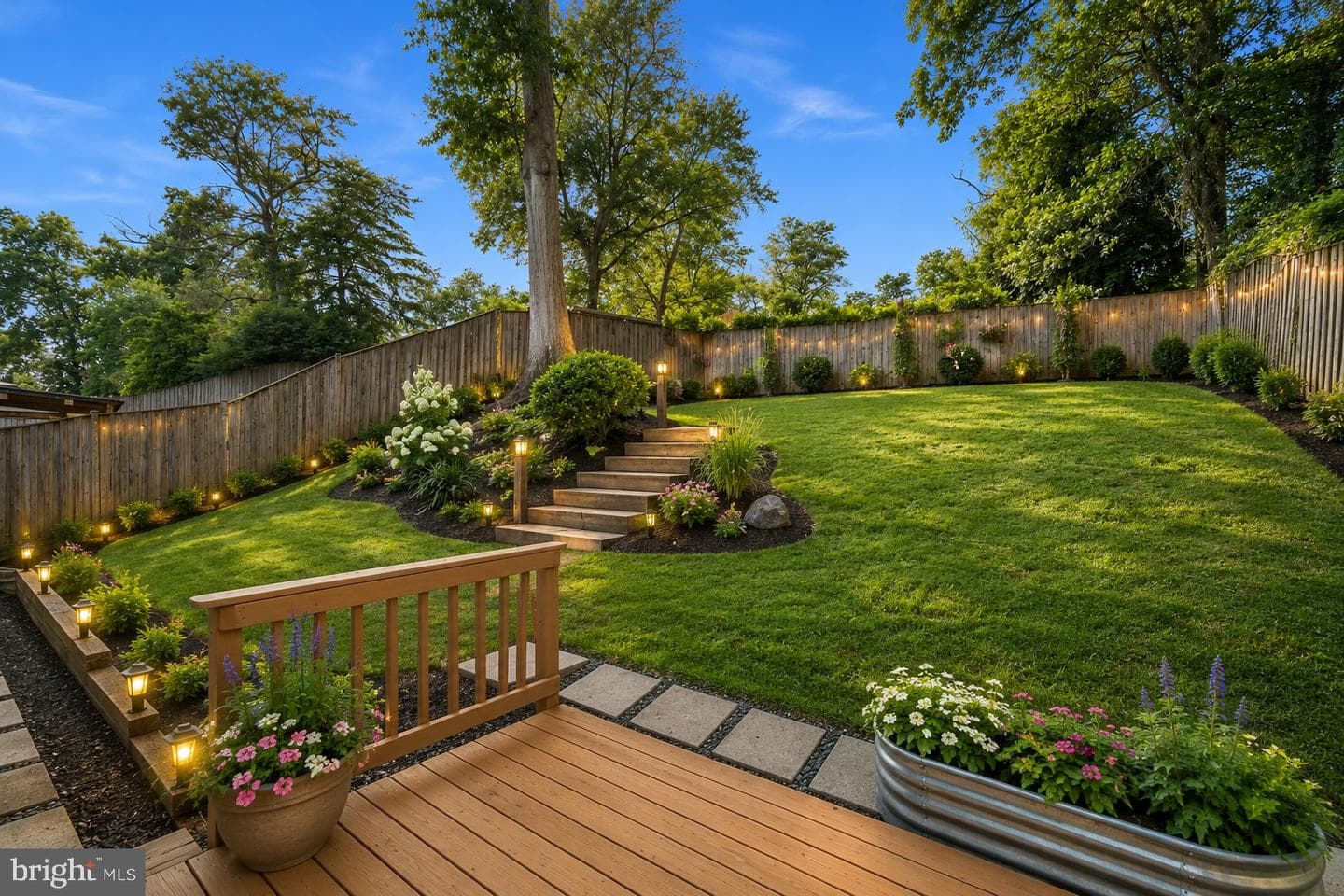 822 Loxford Terrace photo 34