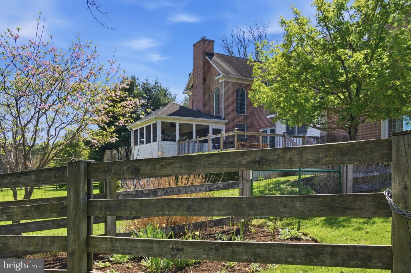 18905 Celebrity Lane photo 16