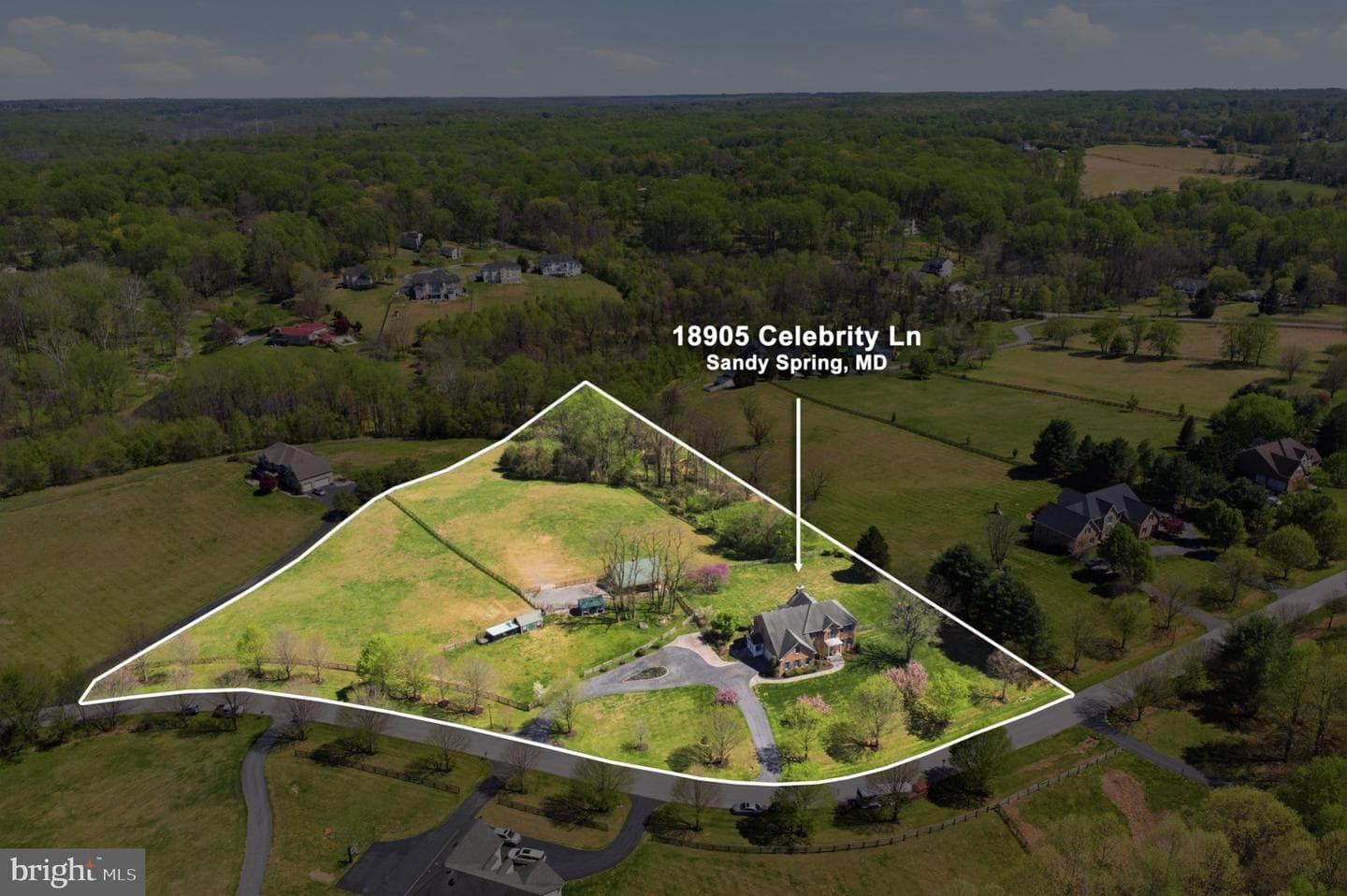 18905 Celebrity Lane photo 3