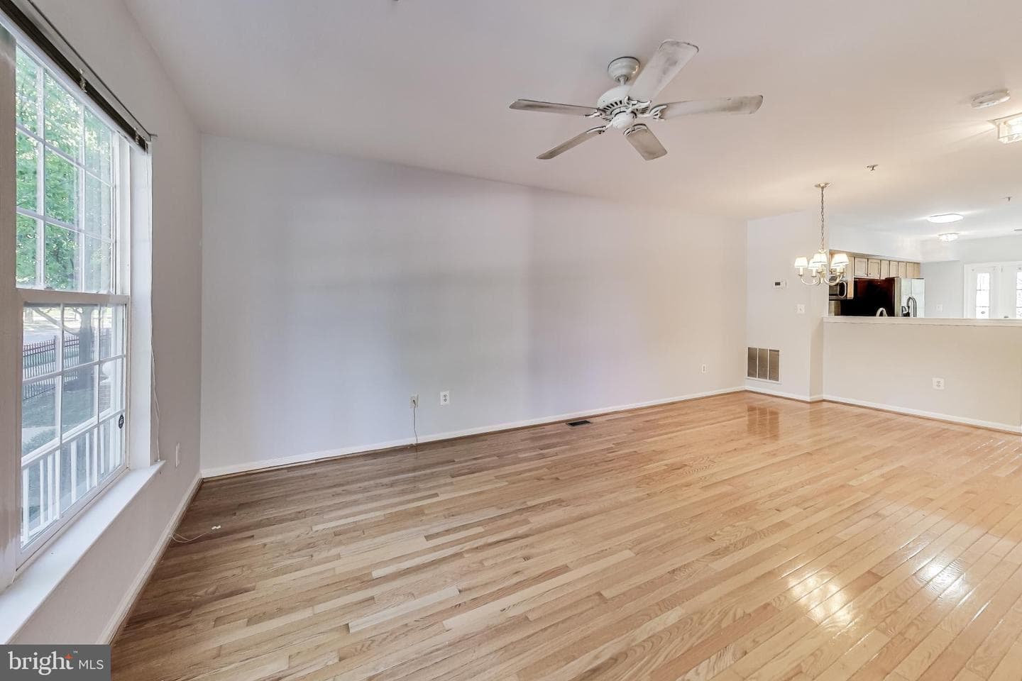 2022 University Boulevard W #11 photo 6