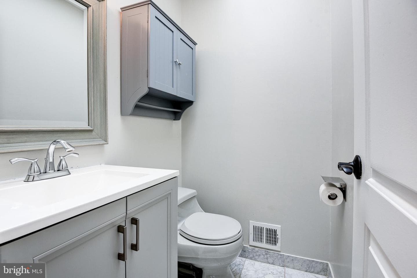 6900 Heatherhill Road photo 15