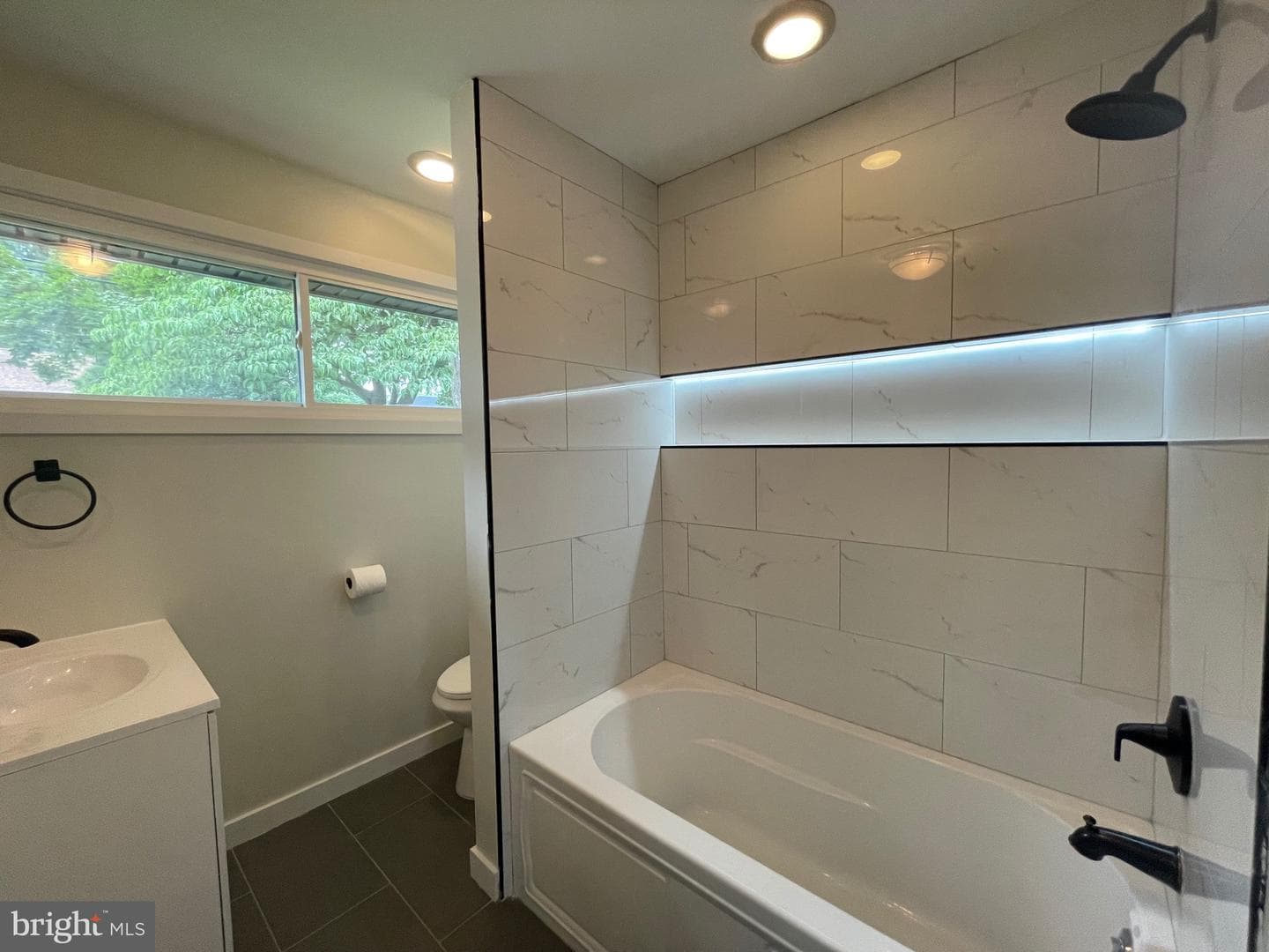 1229 Simmons Drive photo 12
