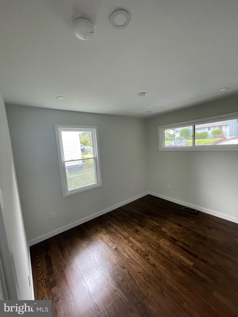1229 Simmons Drive photo 6