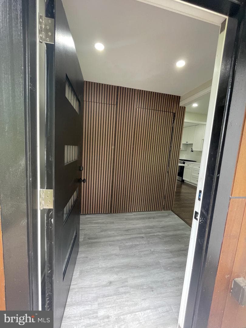 1229 Simmons Drive photo 8