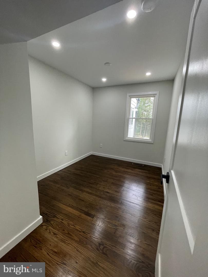 1229 Simmons Drive photo 9
