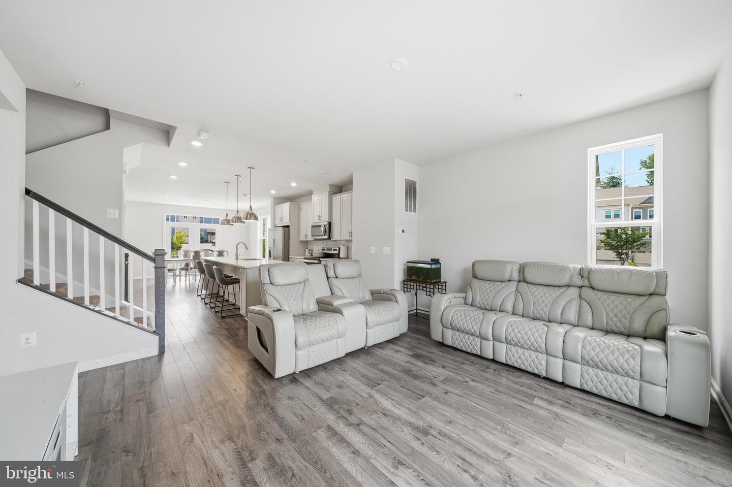 26220 Queens Grove Terrace photo 16