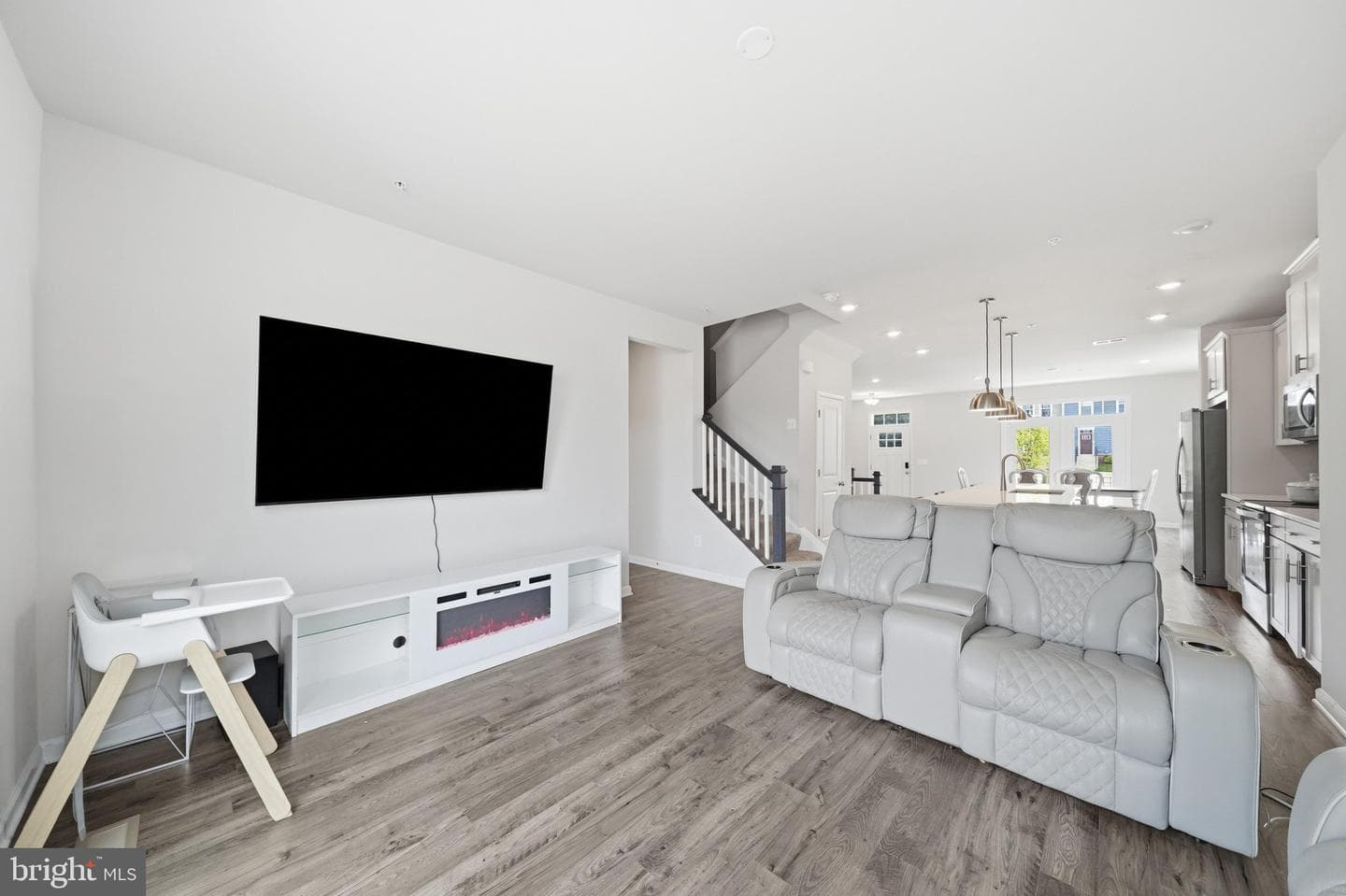 26220 Queens Grove Terrace photo 17