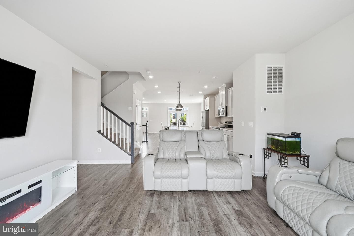 26220 Queens Grove Terrace photo 18