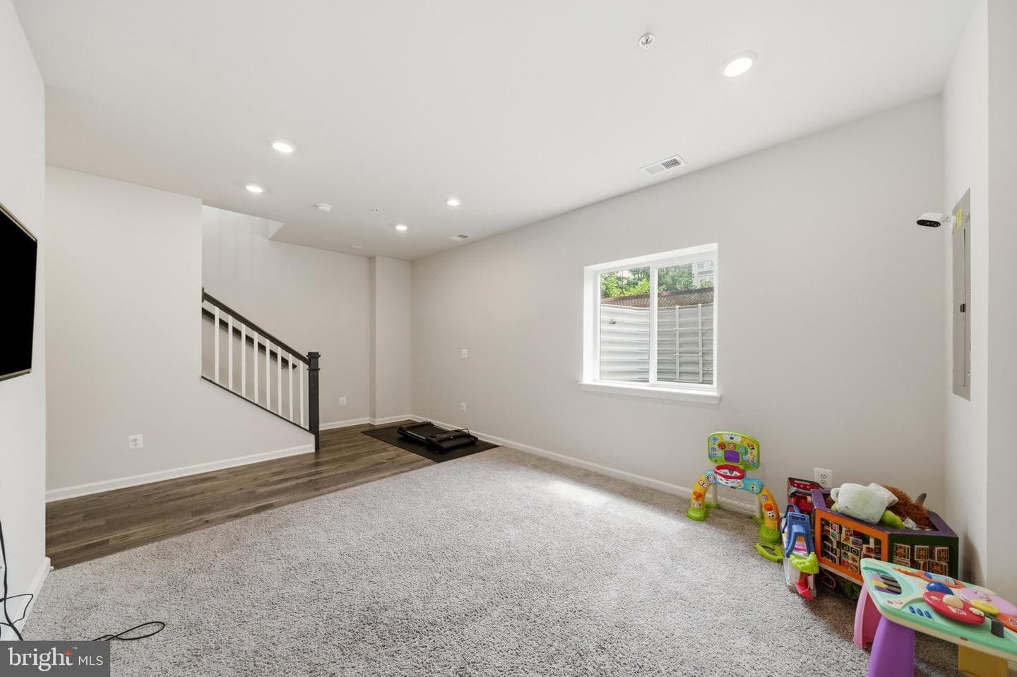 26220 Queens Grove Terrace photo 30