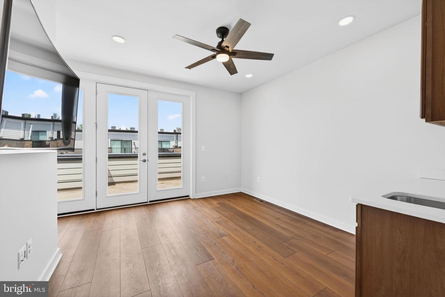 8279 Front Loop photo 26