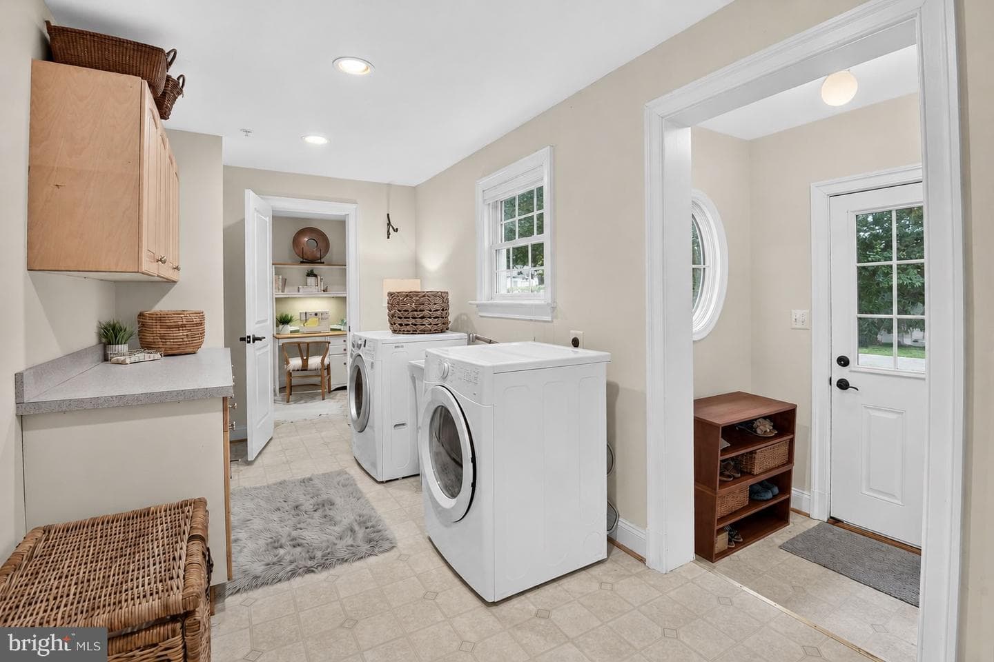 5601 Vernon Place photo 18