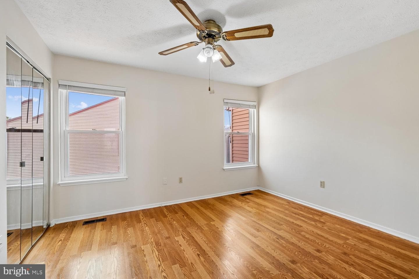 4242 Tazewell Terrace photo 24