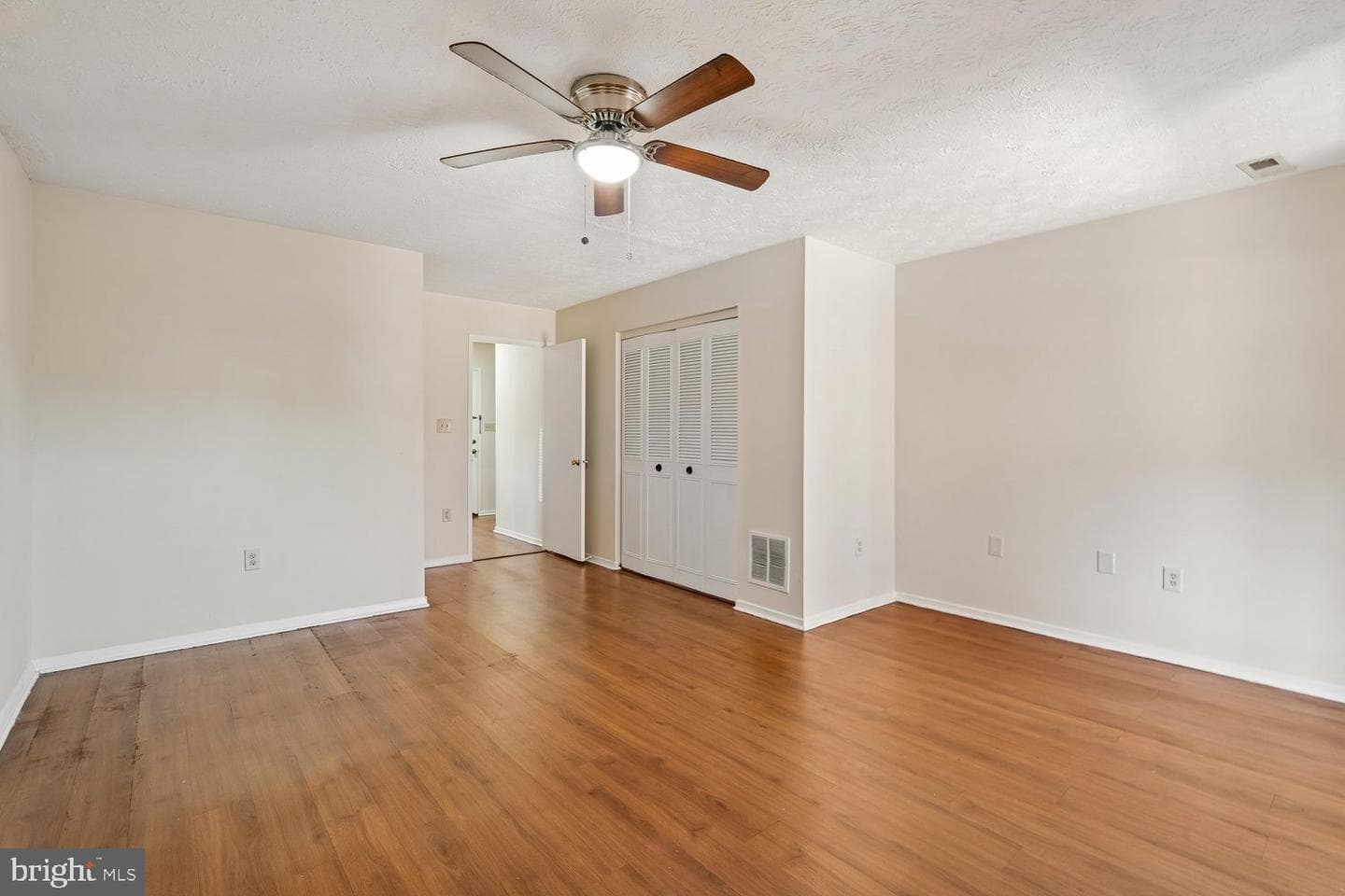 4242 Tazewell Terrace photo 9