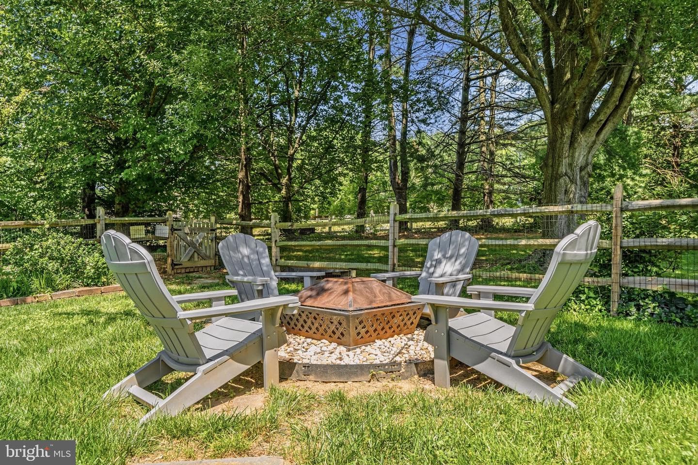113 Bookham Lane photo 30