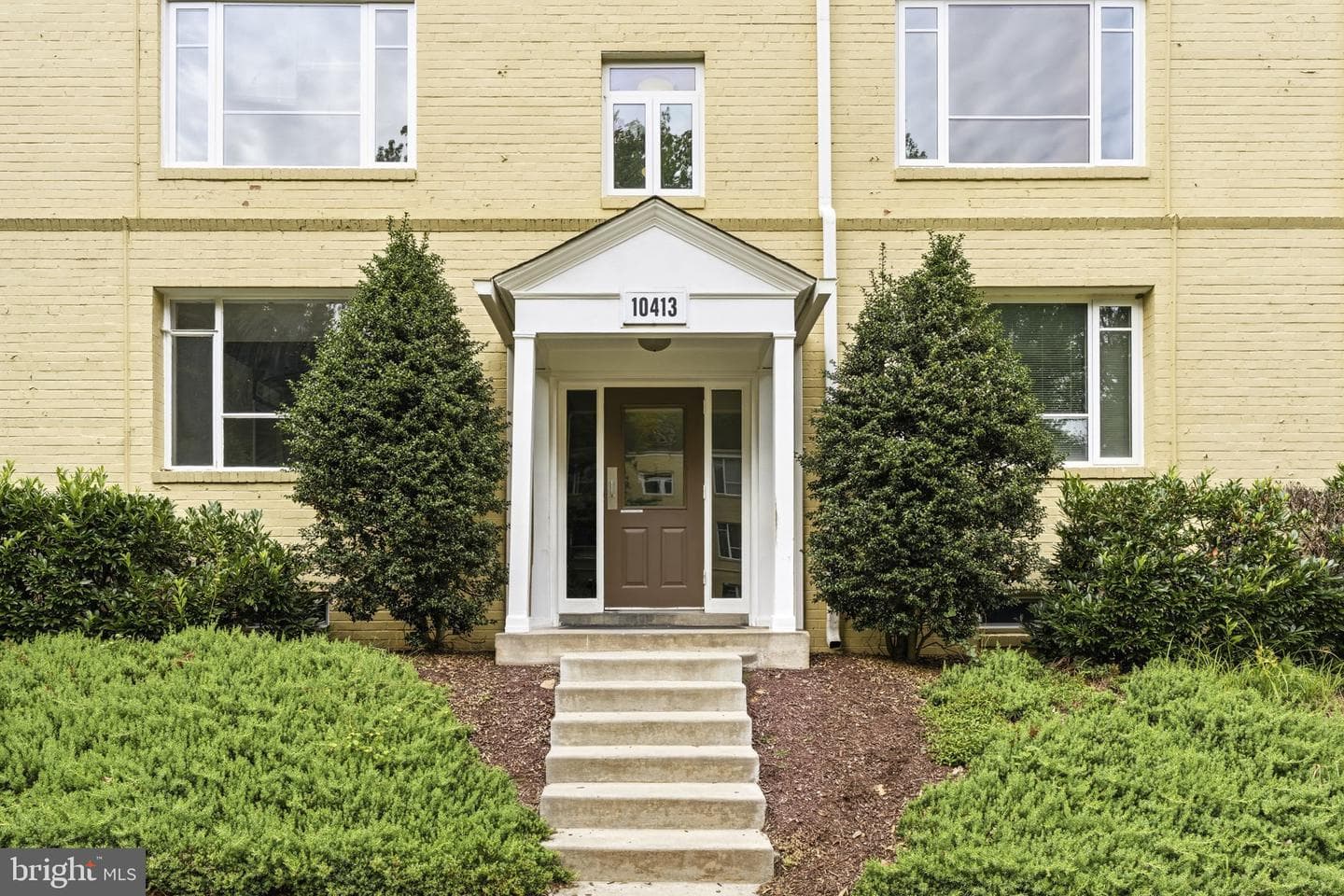 10413 Montrose Avenue #10413 photo 3