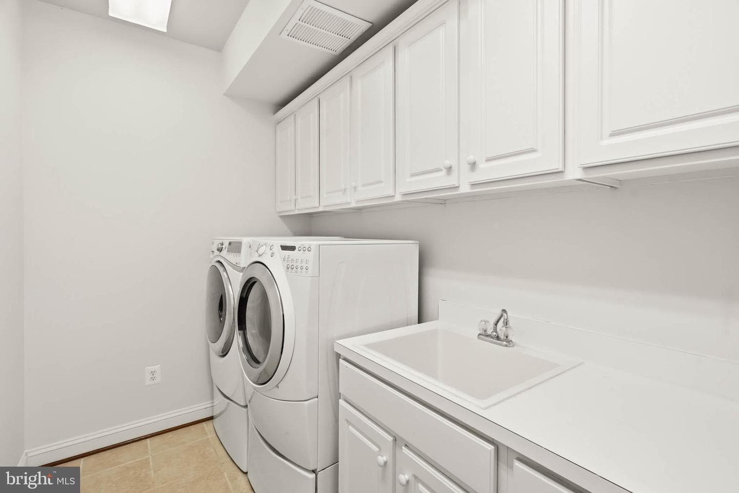 400 Long Trail Terrace photo 24