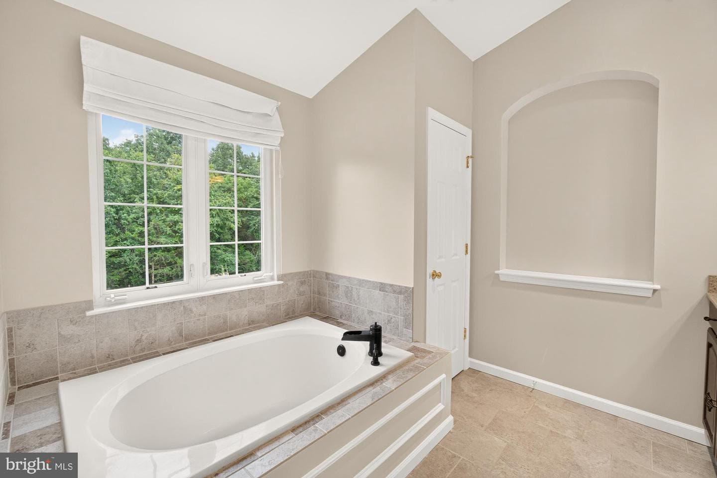 16900 Hillard Street photo 52