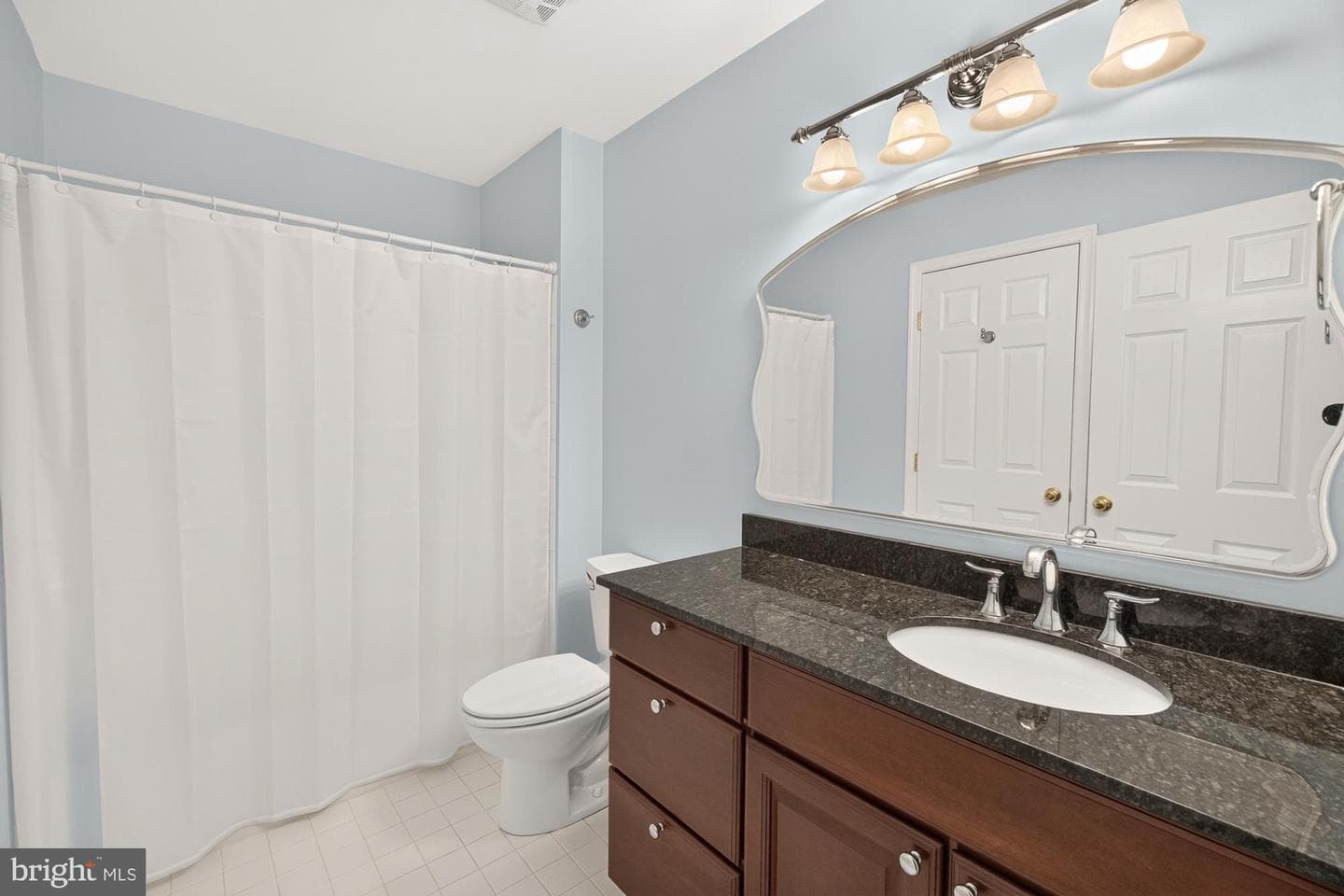 16900 Hillard Street photo 55