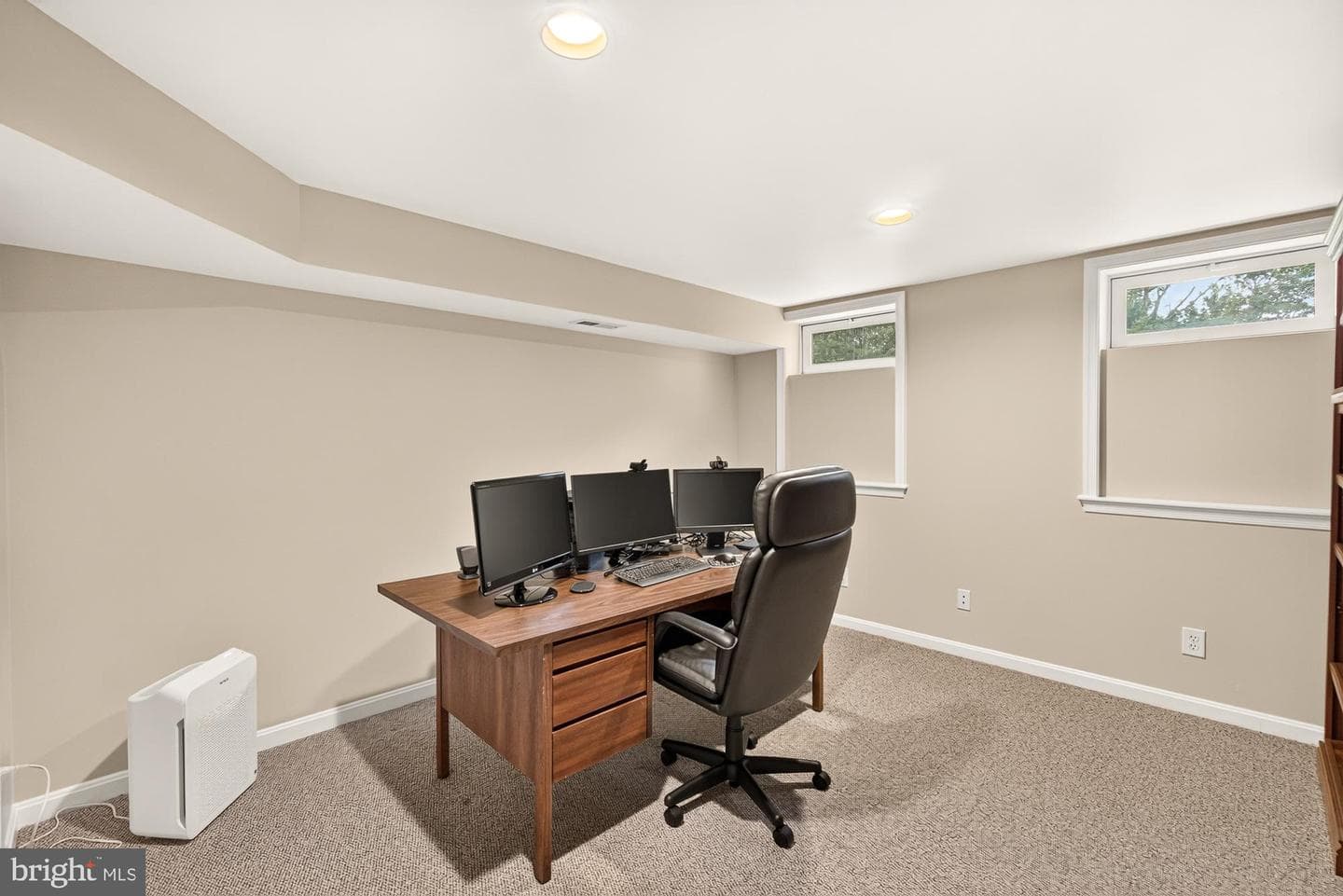 16900 Hillard Street photo 68
