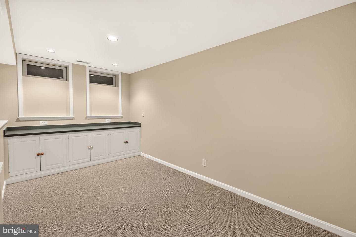 16900 Hillard Street photo 69