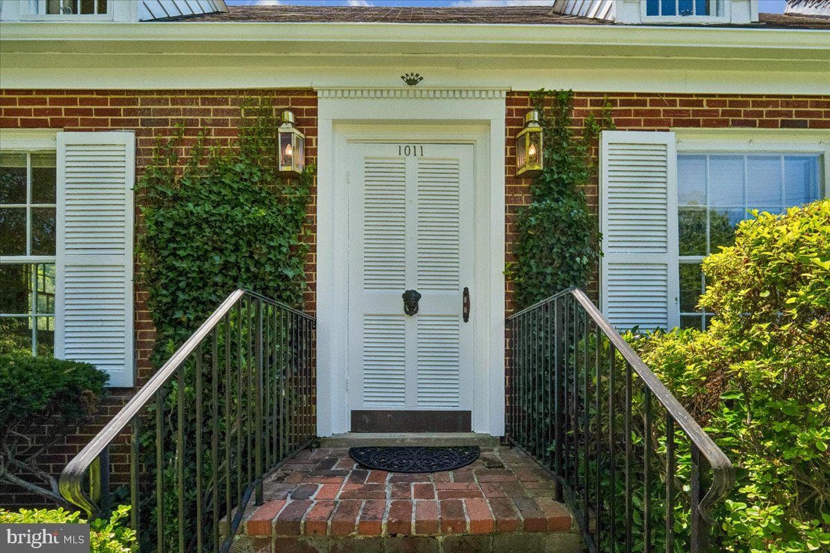 1011 W Nolcrest Drive, Silver Spring