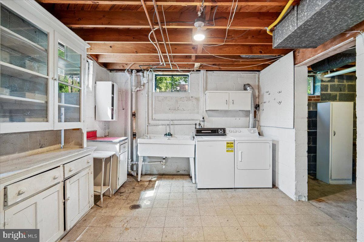 1011 W Nolcrest Drive photo 54