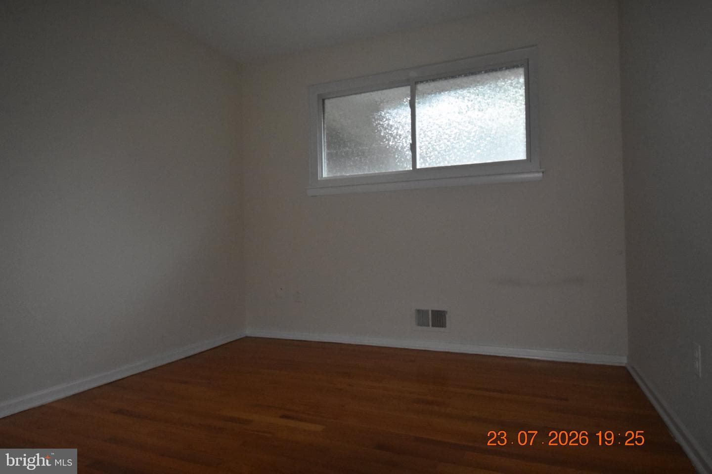 716 Whitaker Ter photo 4