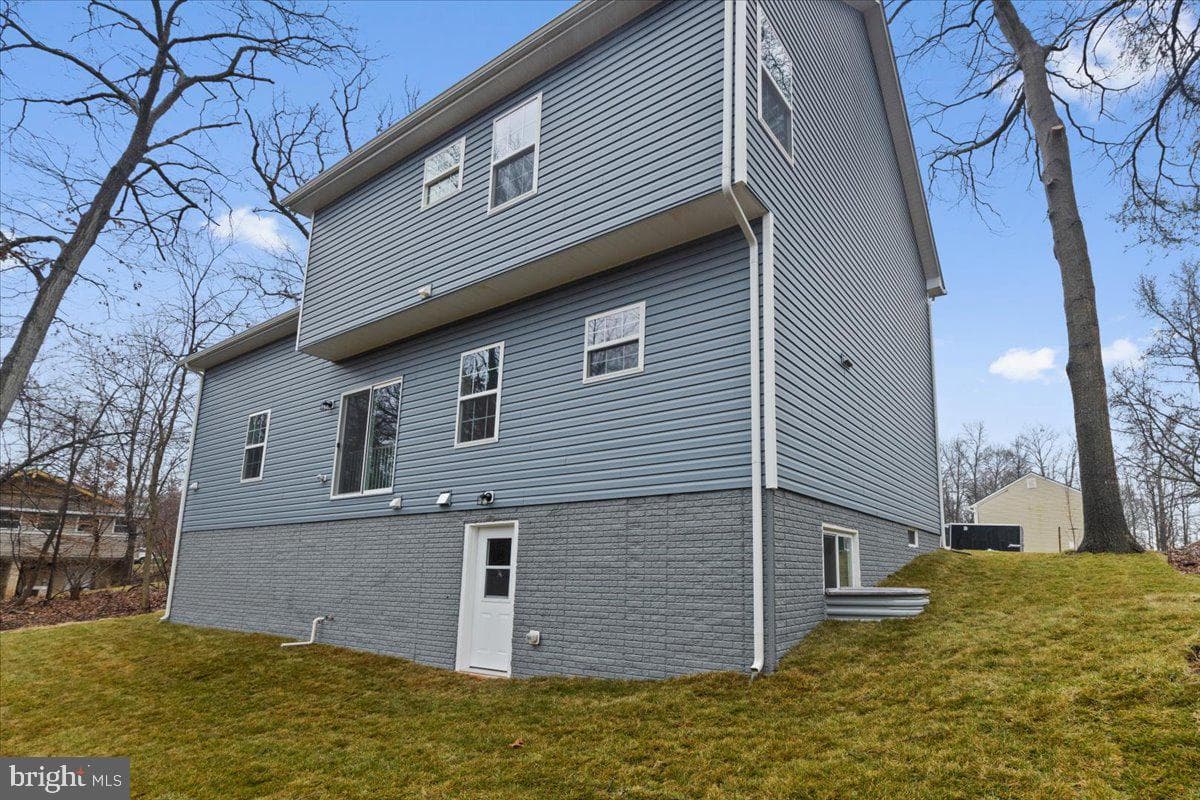 9810 Ridge Street photo 29