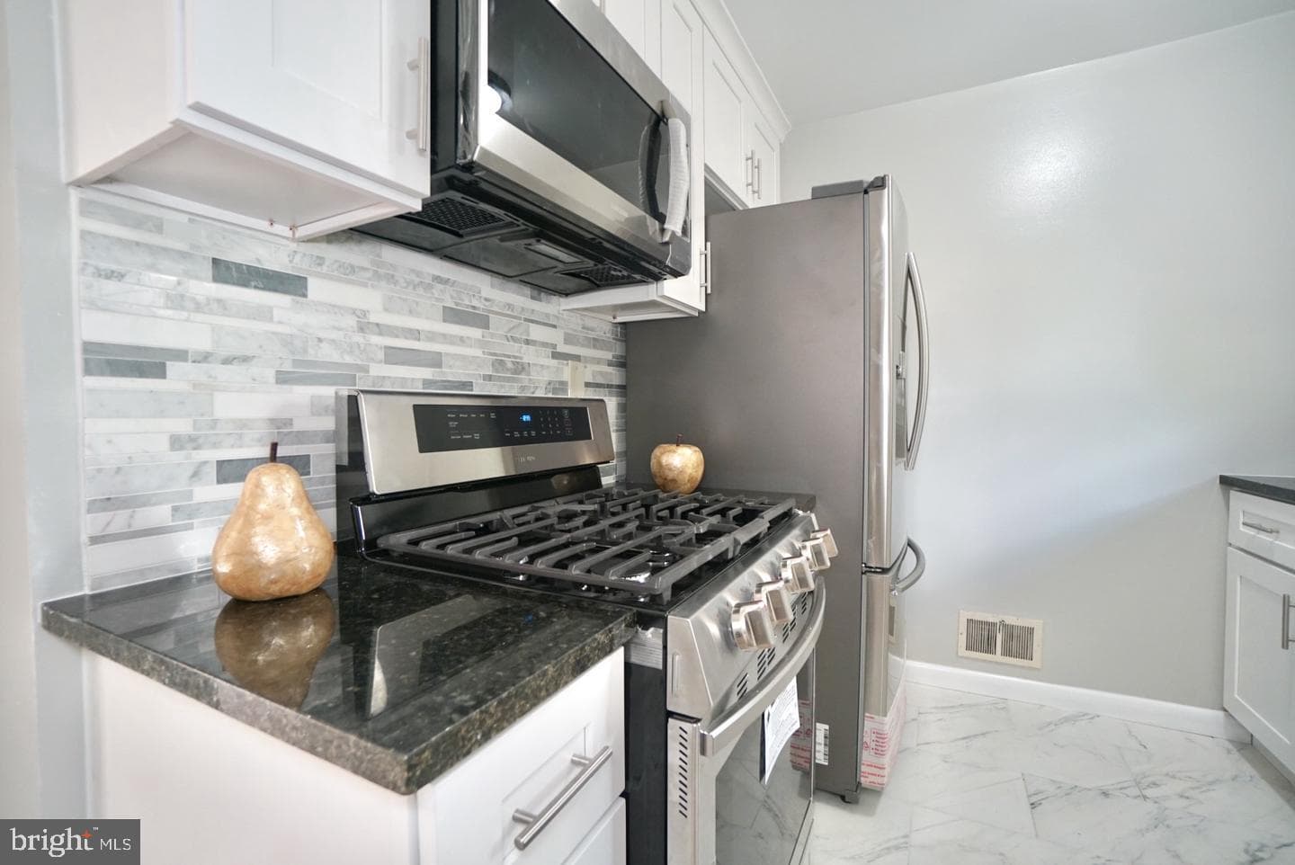 4920 Maury Place photo 8