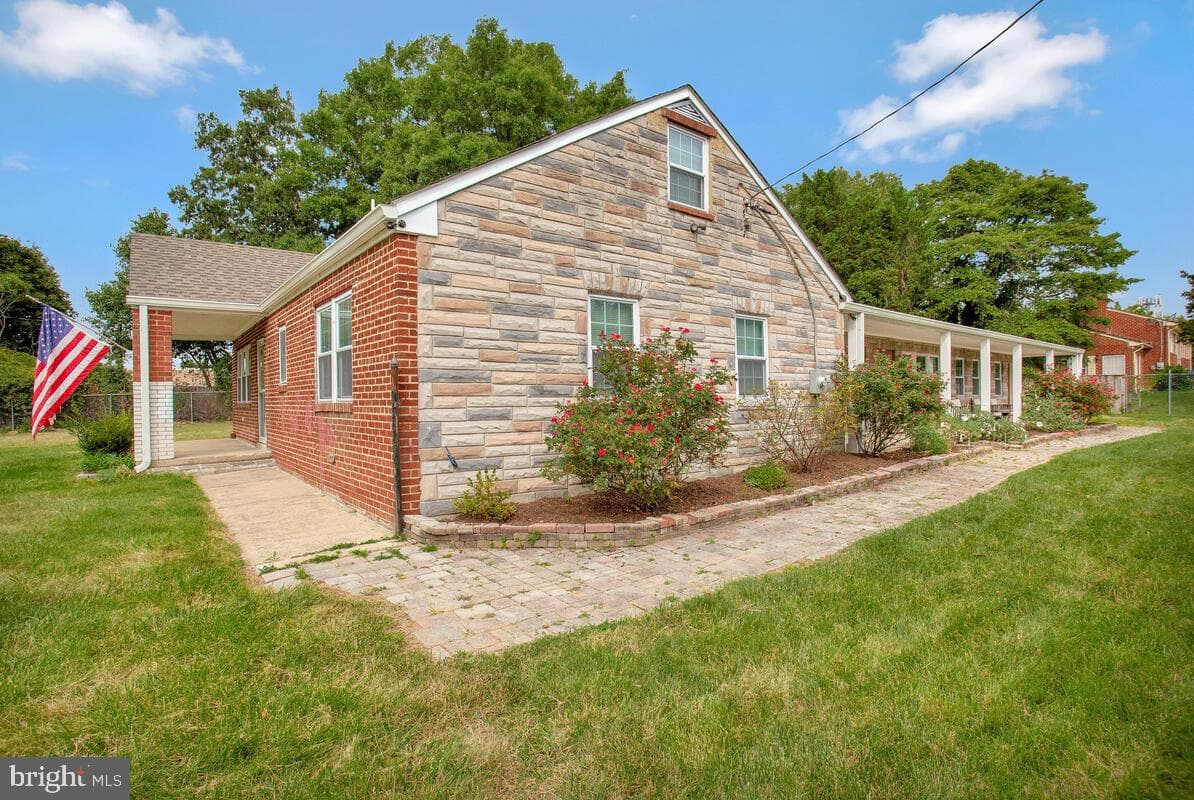 7912 Bellefonte Lane photo 4