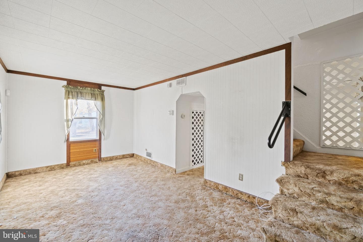 4915 Tecumseh Street photo 2