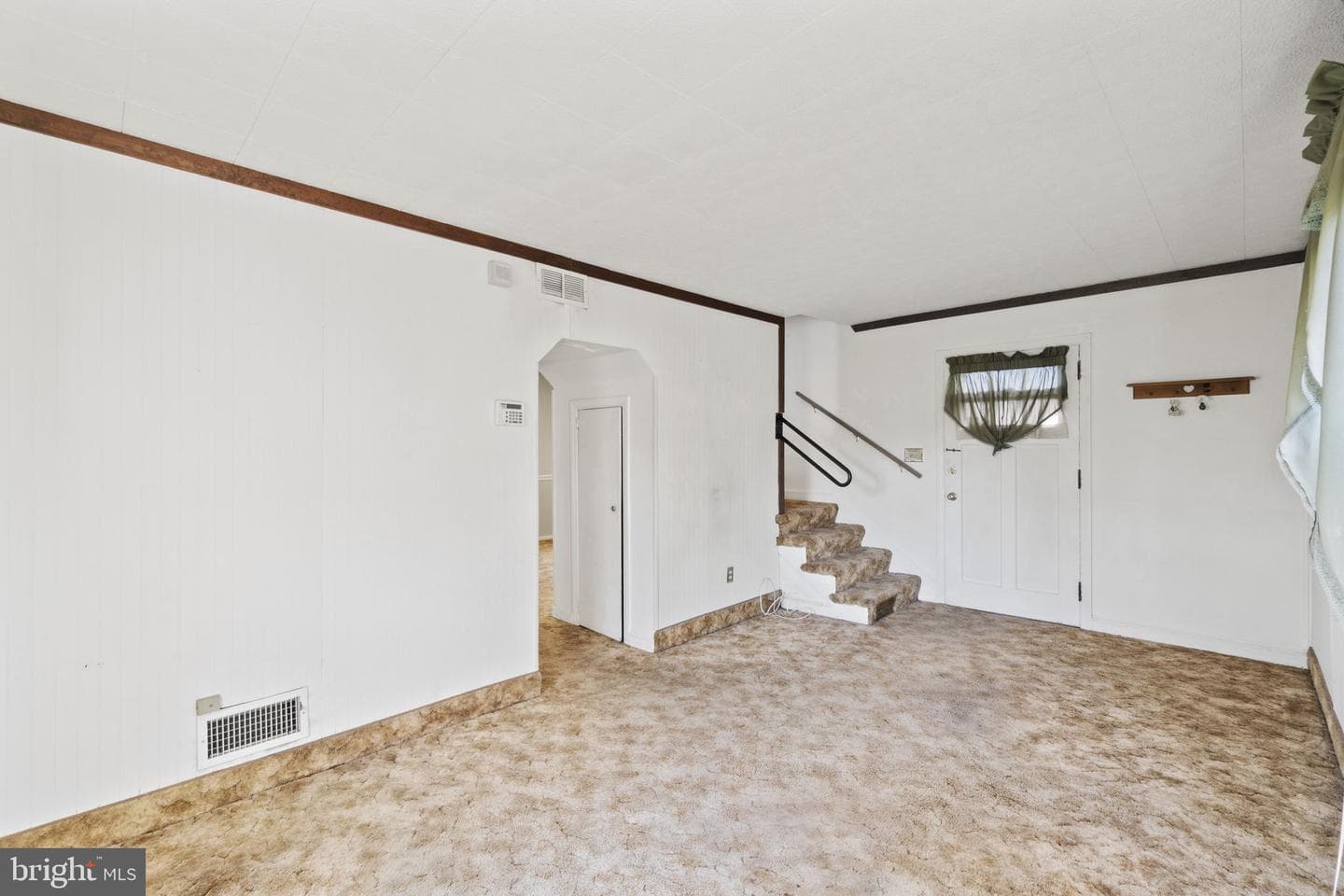 4915 Tecumseh Street photo 3